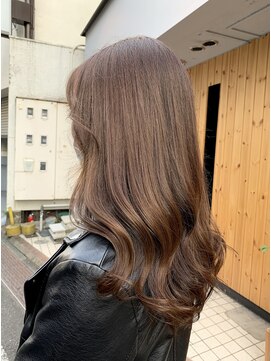 ブゾン(buZon) 【buZonブゾン】艶感ベージュカラー