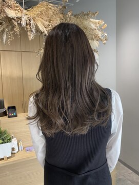 アヴァンス 京橋店(AVANCE) ナチュラルグレージュ