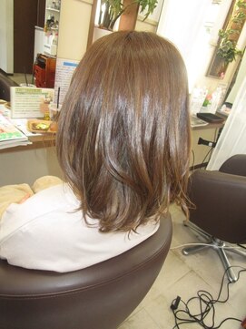 コアフィールフィス(COIFFURE fils) 《見附　今町》M3D アッシュカラー　ミディアム