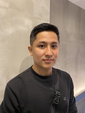 フランクスバーバーザスタンド(Frank’s barber the stand) 好印象ビジネスマンナチュラルフェードアップバングE