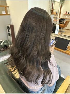 グリード(Greed) グレージュカラー