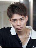 ビジネスマンにも人気のアップバングショートスタイル