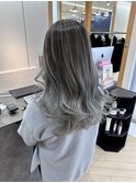 大人かわいいバレイヤージュブリーチハイライトブルーグレージュ