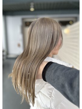 シダ(sida) 大人気！！ホワイトミルクティーベージュ！