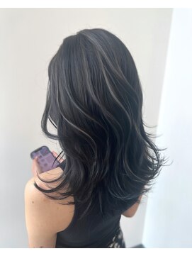 アルドーレフィエロ シンサイバシ(Ardore fiero shinsaibashi) コントラスト極ハイライト☆アッシュブラック