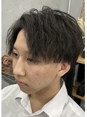 【WAVY】パーマを活かしたセンターパート