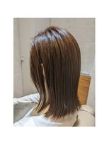 シー 東橋良店(She) 切りっぱなし大人セミディ 30代、40代、50代