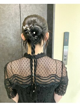 ミラ(Mila) 艶々タイトカチモリアップヘア/結婚式/お呼ばれヘア