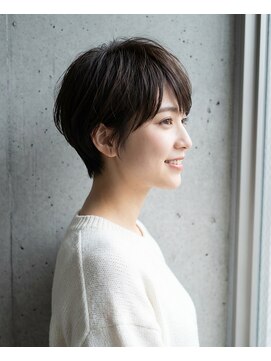 アミ(amii) 室蘭ショートヘアショートカット韓国白髪ぼかし白髪染めボブ