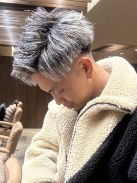 ロンド ラマ 岐阜(Lond bla-ma) Lond bla-ma 岐阜 畑中 希望  ホワイトメッシュアップバング