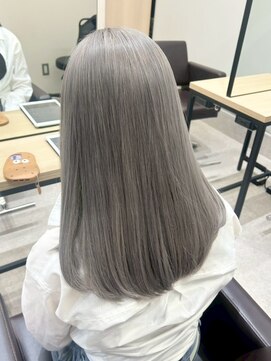 リグ 横浜(Lig.) シルバーグレージュカラーブリーチダブルカラーハイトーンカラー