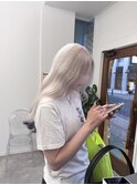 ロングのホワイトカラー