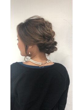 ヘアーエステリス(HAIR ESTE RISU) シニヨンアレンジ