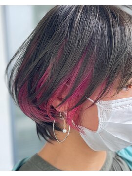 ジーナ バイ アルティナ(Dina by artina) イヤリングカラー×ピンクカラー×ちら見せカラー×マッシュボブ