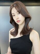 アイヴィー(IVY)&nbsp;表参道韓国ヘア ラベンダーカラー 小顔見せ流れる顔まわりカット