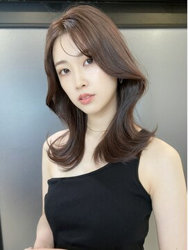 アイヴィ 表参道(IVY) 表参道韓国ヘア ラベンダーカラー 小顔見せ流れる顔まわりカット