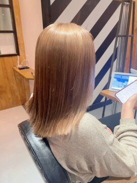 シカ 神戸三宮元町店(Cica) ベージュカラー ハイトーン ブリーチ 神戸 三宮