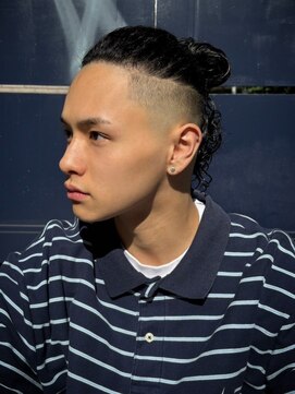 ビンゴ(BINGO) 1425ツーブロック刈り上げバリカンアート黒髪フェードマンバン