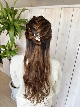 ルアナ(Luana.) 【倉敷/中島/Luana.】編み込みハーフアップ