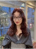 派手すぎない！チェリーレッドカラー