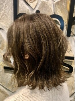 ナチュラルハイセンス 本店(natural high sense)の写真/【町屋駅】落ち着いたカフェ風な雰囲気で癒しのひとときを☆心地よい施術とケア用品にこだわるお洒落サロン