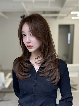 アマトウキョウスマートサロン(AMA TOKYO×Smart Salon) ワンカールレイヤー　ブリーチなし　サイドバング