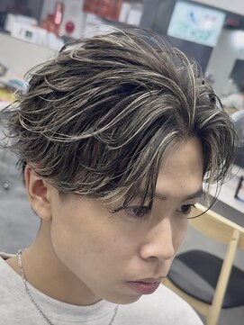 レタッチ バイ フィフス 天神大名(RETOUCH by fifth) 天神メンズパーマフェザーパーマシャドウパーマセンターパート