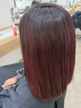 チェリーレッド