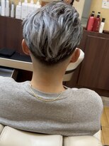 マキシム ナカイ(MAXIM NAKAI)&nbsp;シルバーカラーメンズシルバーカラーハイライトスキンフェード
