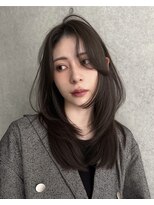 ネイト(Neit) ロングレイヤーカットオリーブグレージュカラー