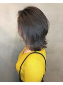 暗髪グレージュ×外ハネくびれウルフボブ