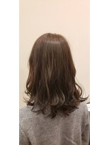 シェルフィ アピタ長久手店 艶グレージュ