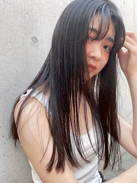 メロウ(MELLOW) ストレートヘア/暗めカラー/表参道/原宿/外国人風