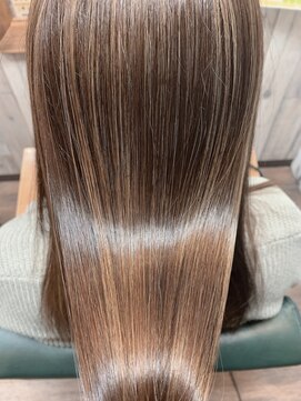 エイチアンドケー(H&K) 髪質改善と酸性ストレートの違いとは?