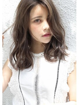 チョビー 銀座(chobii) グレージュ/デジタルパーマ/ゆるふわ/鎖骨/くびれ/高柳