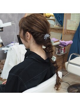 キャトルヴィ(quatre B) ヘアセット