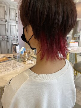 ハグクレア(HUG CLAIRE) ウルフカット＆インナーカラー