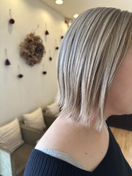 ルシード スタイル レクラ 栄生店(L'UCIDO STYLE L'eclat) ハイトーンカラー