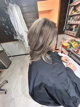 ハロ(HALO) ミルクティーカラー