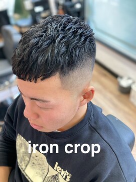 ドッグス 柏(Dawgs) フェザーパーマ　サーフカール　刈り上げセンターパート