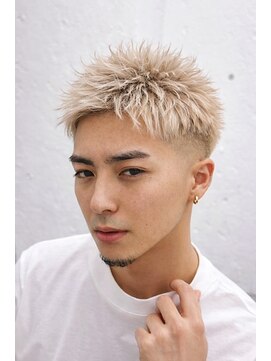 メンズ ラピス(Men's Lapis) 【渋谷　メンズ　ホワイトベージュ×スキンフェード】　短髪