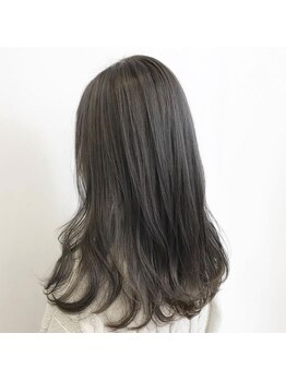 イーハトーヴヘアー(Yehatov)の写真/【二条駅徒歩5分】髪の内部から徹底補修し、毛先まで潤うツヤ髪に♪カラーとのセットで色モチもUPします☆