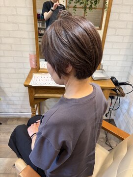 ルスト 成増店(Lust) 白髪ぼかし×ショート