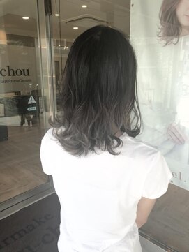 ヘアメイク シュシュ(Hair make chou chou) グレーグラデーション【chou-chou 北林夏実】