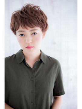 ミック ヘアアンドビューティー 大山店(miq  Hair&Beauty) カシスブラウンくせ毛風ボーイッシュオン眉ショートc1