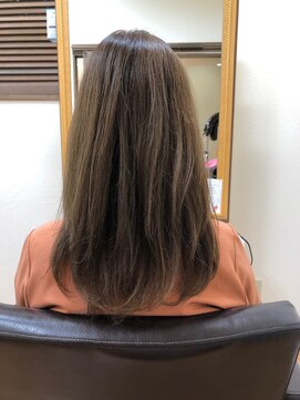 アトリエ 2.23 ドゥドゥトロワーサンテ(ATELIER 2.23 sante) ベージュ系カラー