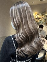 ロンド レア 天神大名店(Lond Le’a)&nbsp;ダブルカラーベージュカラーケアブリーチハイトーンカラー韓国