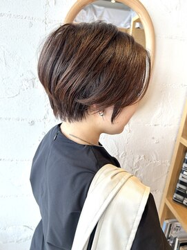 ロジエ(ROSIER) 前髪無しベージュハンサムショートレイヤー 20代30代40代