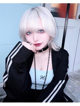 ドットハリス(.Hallis) ホワイトカラー/ウルフカット/髪質改善