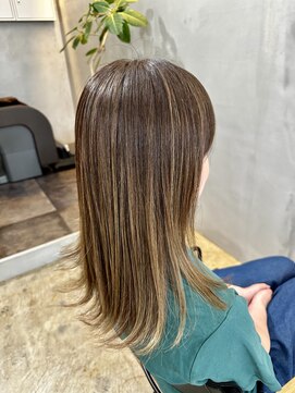 白髪生かしたハイライト